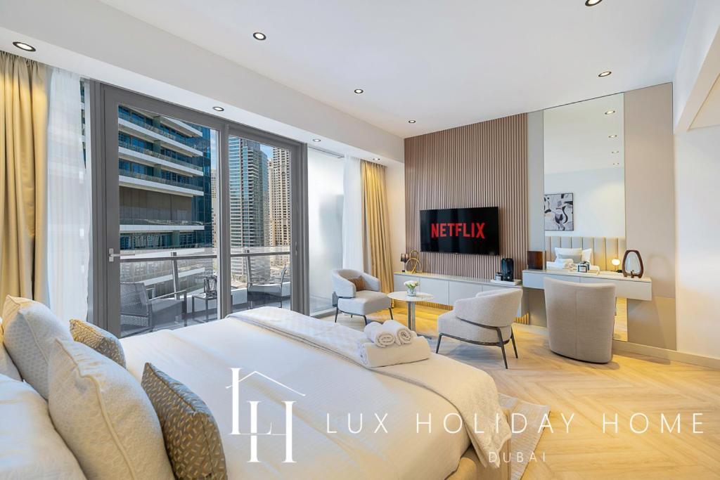 Lux The Silverene Marina View 1 Apartment