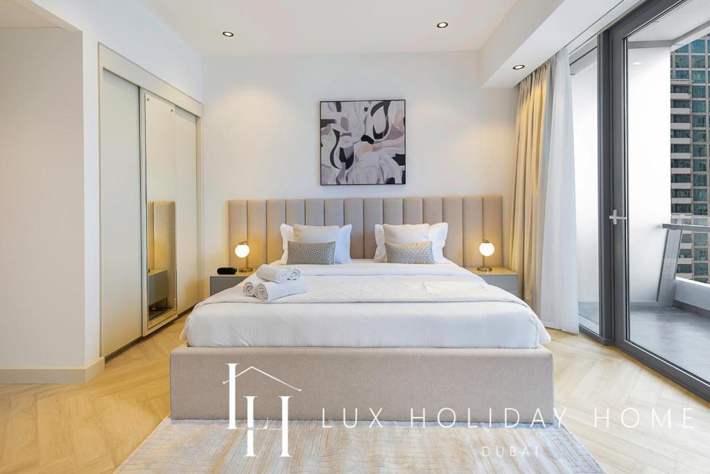 Lux The Silverene Marina View 1 *